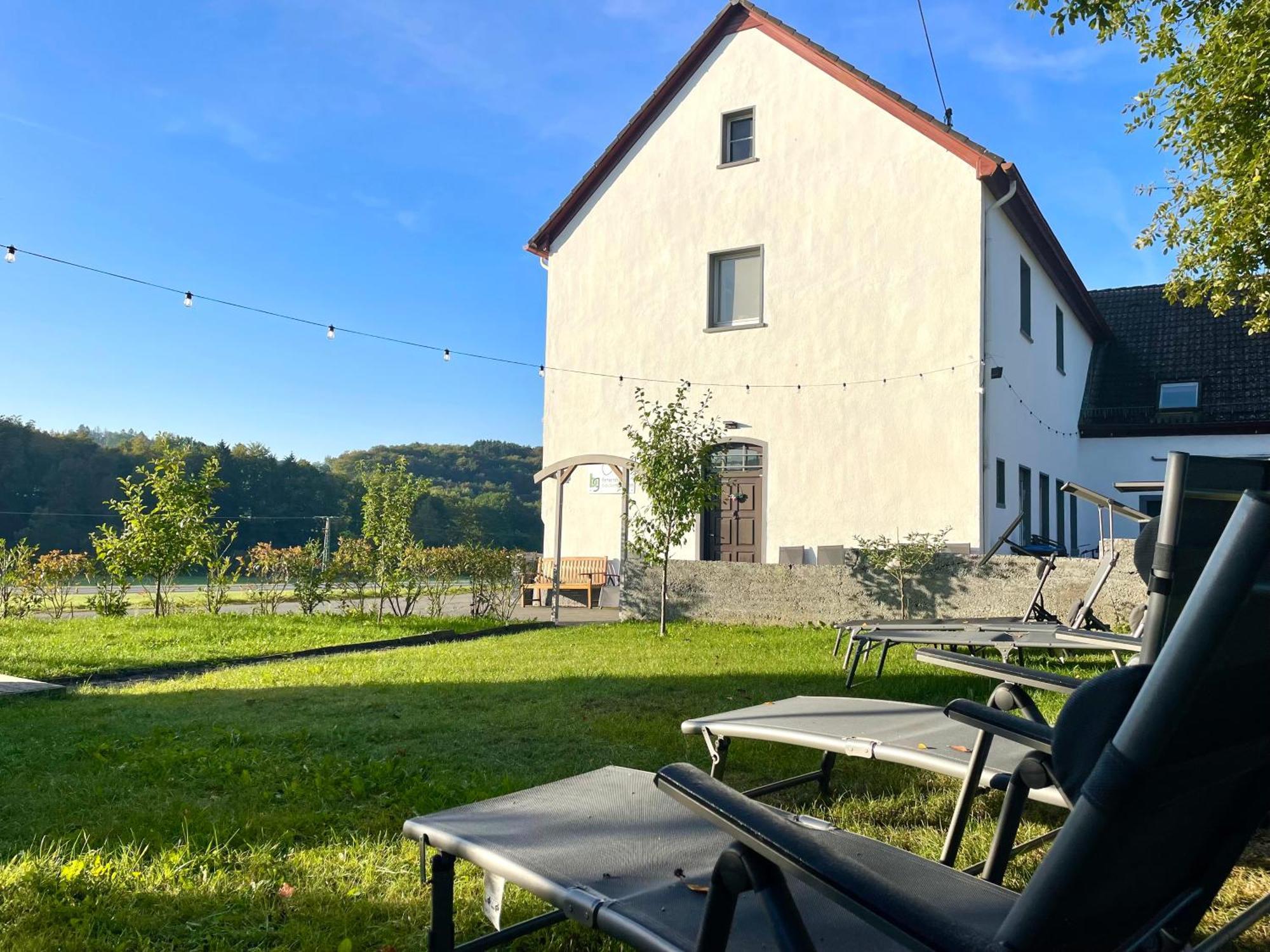Ferienhaus Backesgarten Fuer 22 Personen Neichen Exterior photo