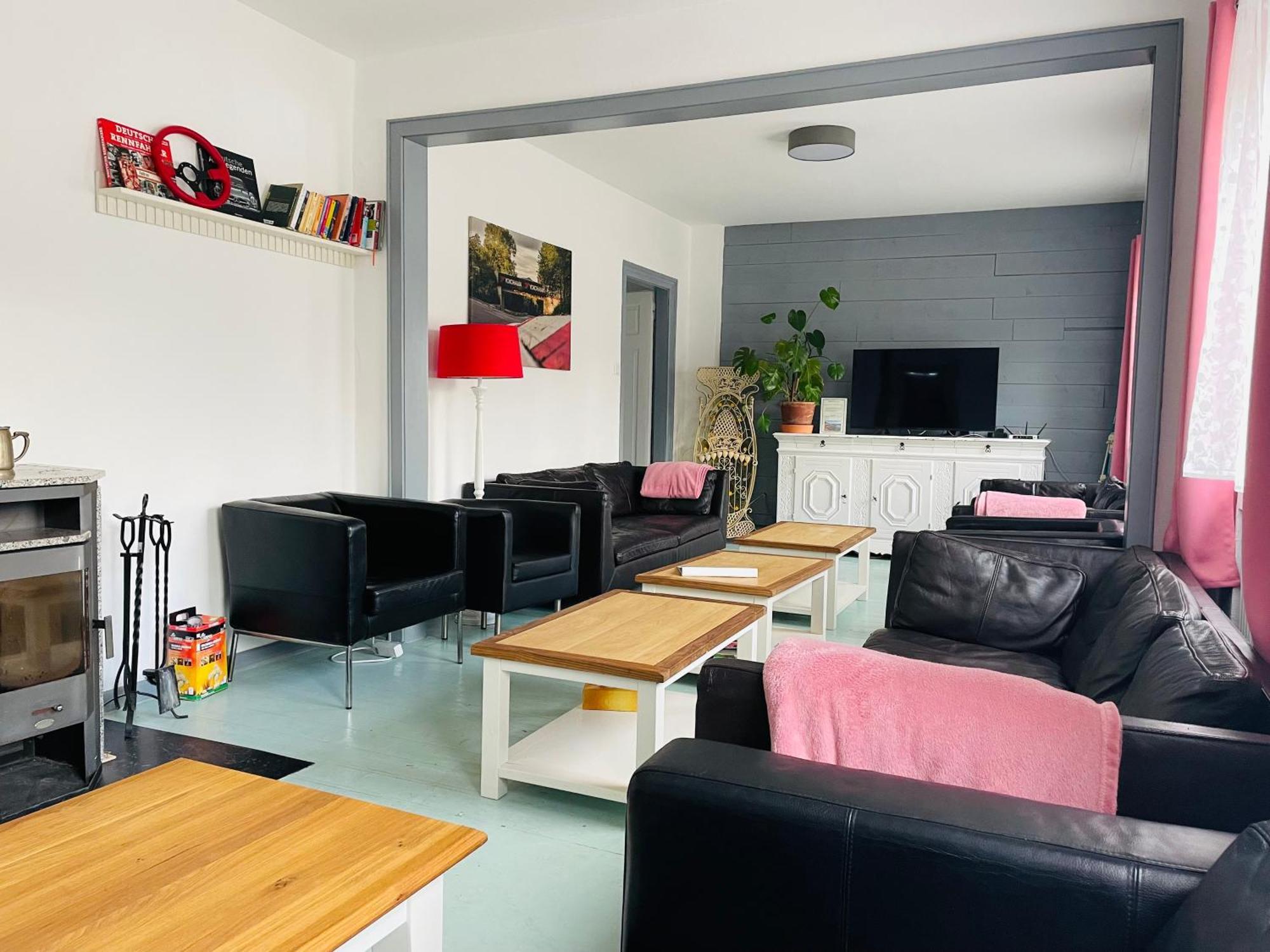 Ferienhaus Backesgarten Fuer 22 Personen Neichen Exterior photo